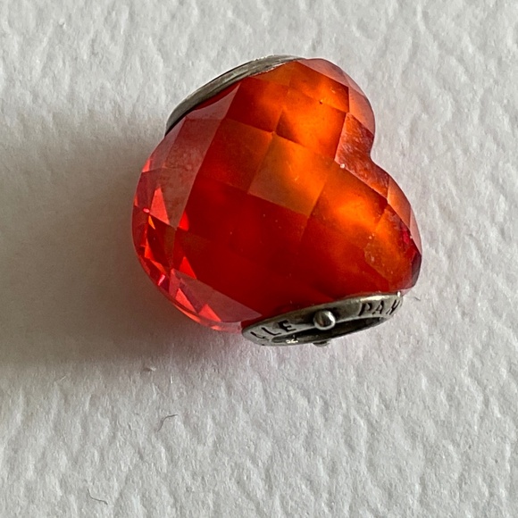 Pandora Jewelry - Pandora heart shape charm